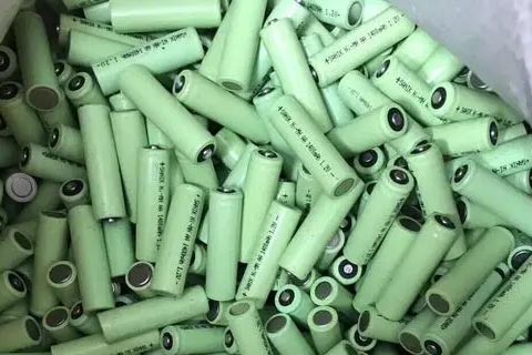 麻栗坡六河乡高价动力电池回收-锂电池正极回收价格-收废旧钴酸锂电池